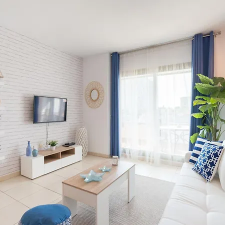 Apartment With Terrace, Pool, Parking